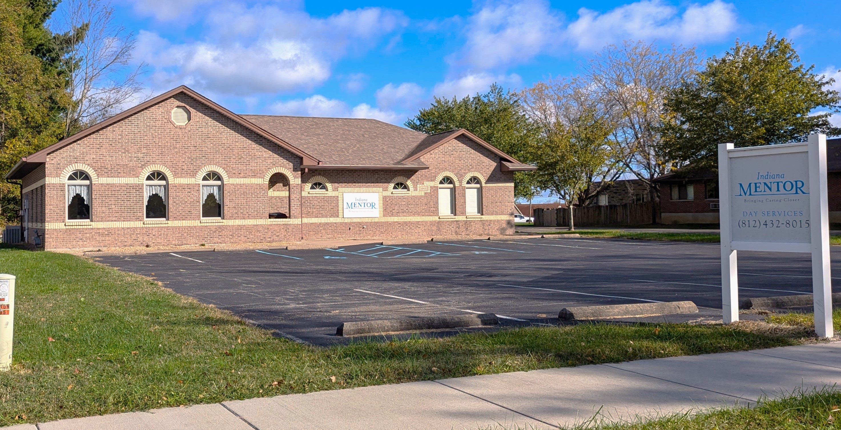 12827 Lenover Street